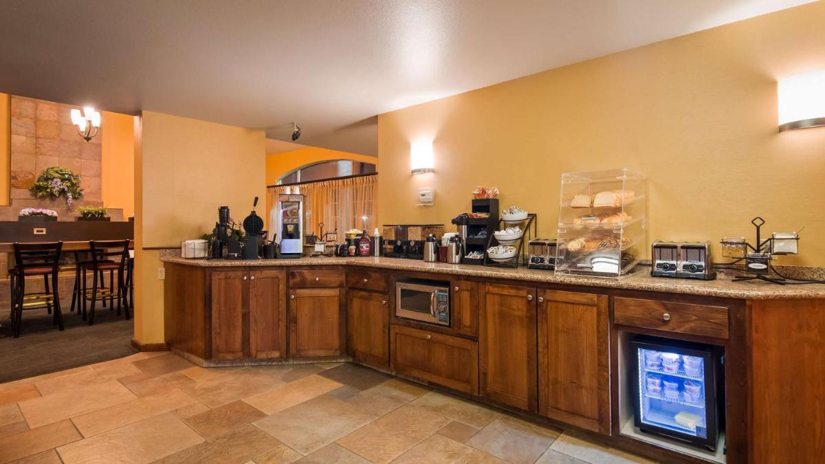 Popular attractions Area Nearby Property